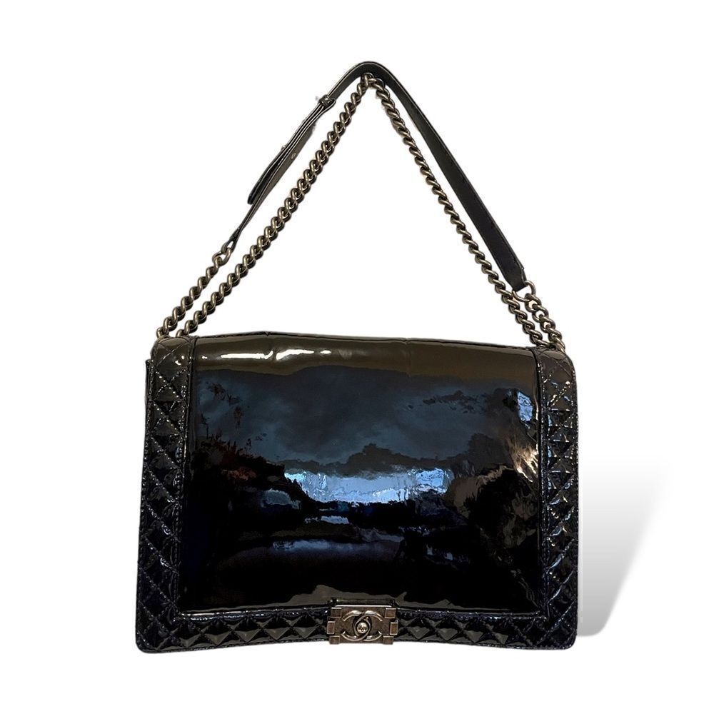 CHANEL Reverso Boy Flap Bag Patent Large in Midnight Blue